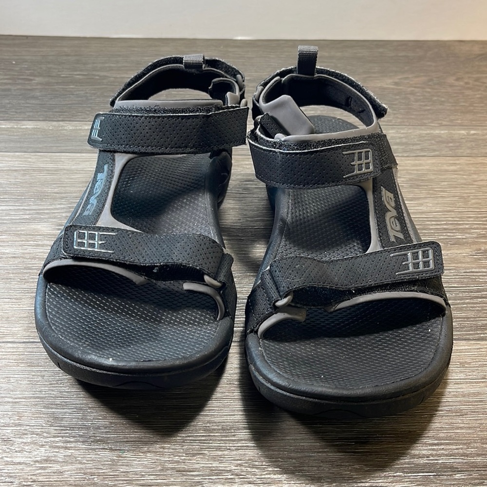 Teva sandals men’s size 7.5 (f144)